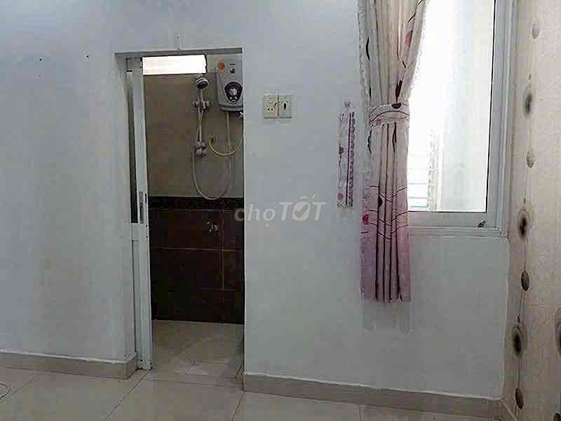 Renting Tuệ Tĩnh Street, District 11. 5 floor (4 bedroom 3 toilet)