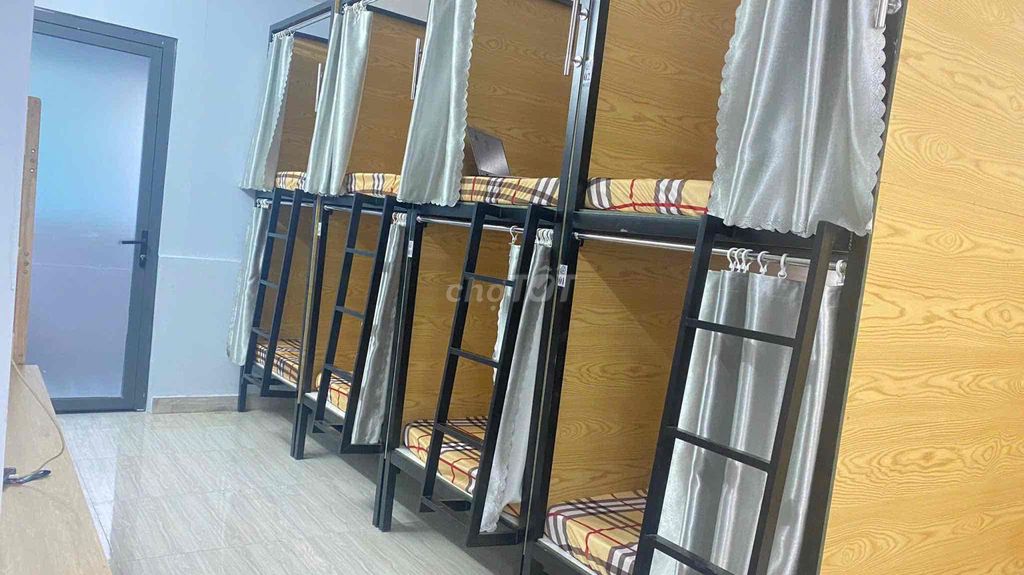 We need to get to the dorm right at Lang's Gate - 45 beds + 1 single room.
