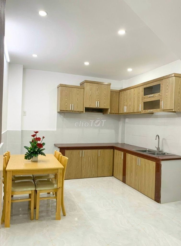 Rent the 86/2-B Trần Thái Tông alley building, 717 15, Q. Tân Bình