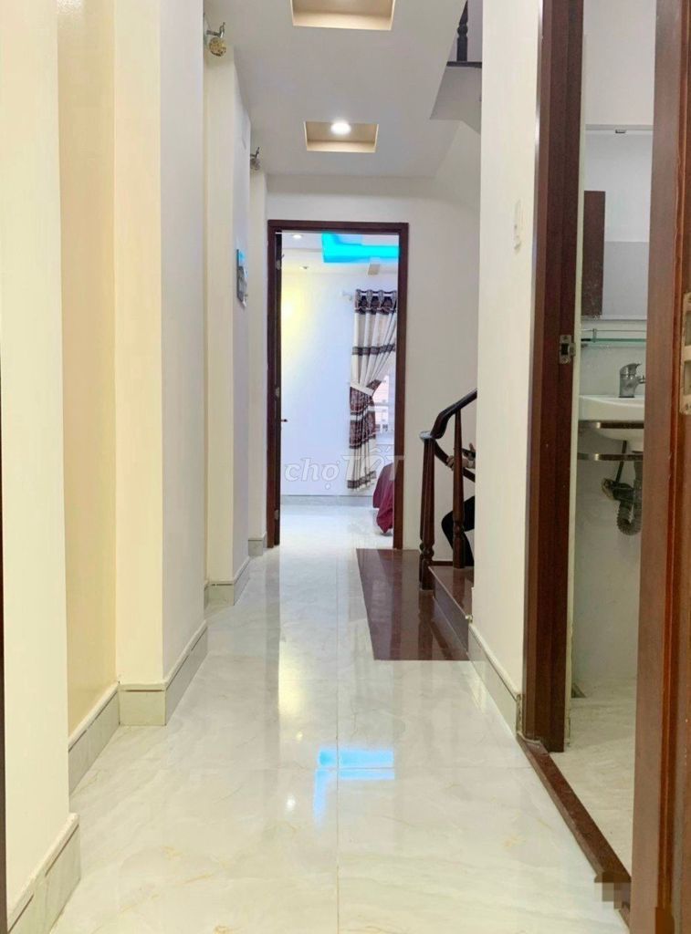 Rent the 86/2-B Trần Thái Tông alley building, 717 15, Q. Tân Bình