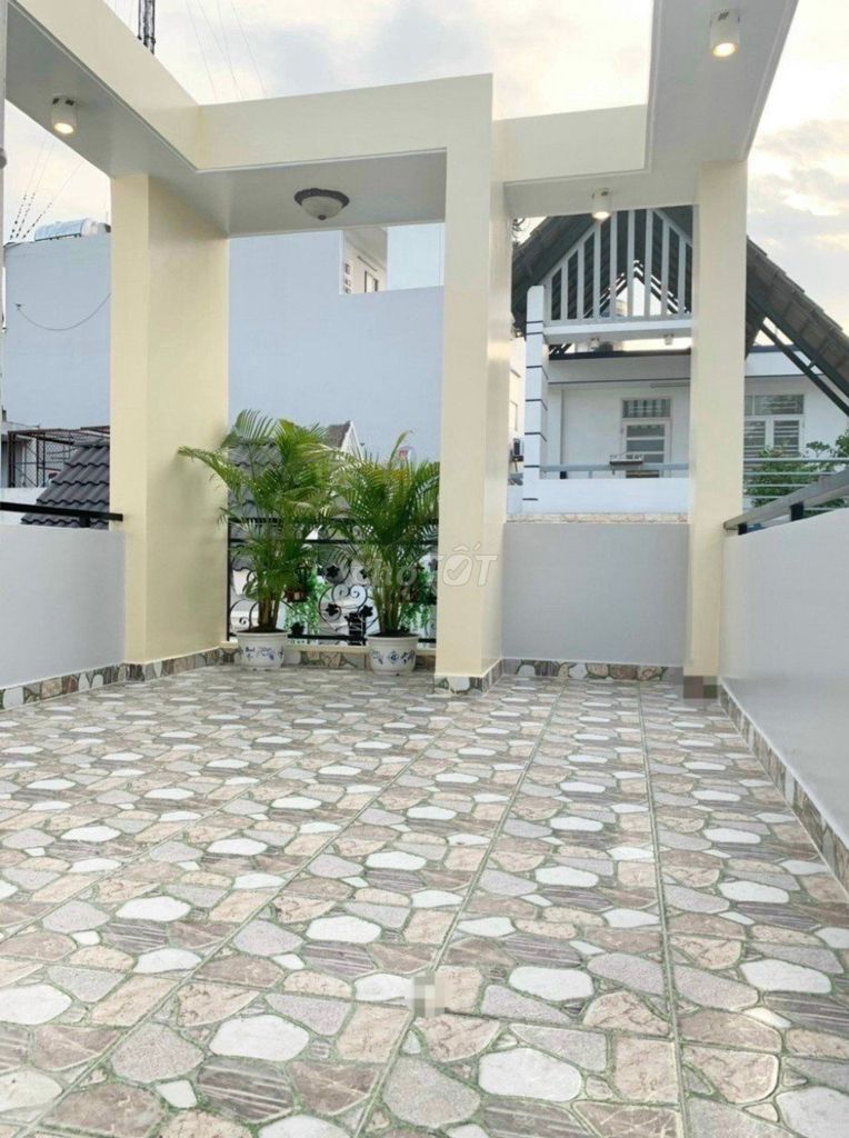 Rent the 86/2-B Trần Thái Tông alley building, 717 15, Q. Tân Bình