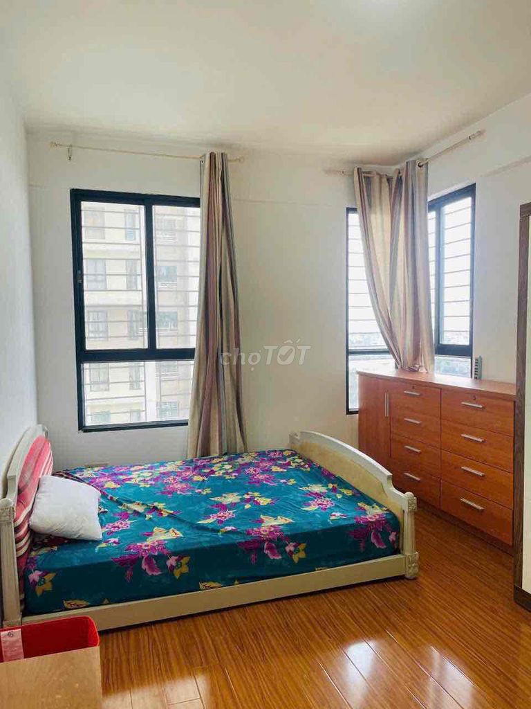 Rent apartment three- FullNT beautiful bedrooms.