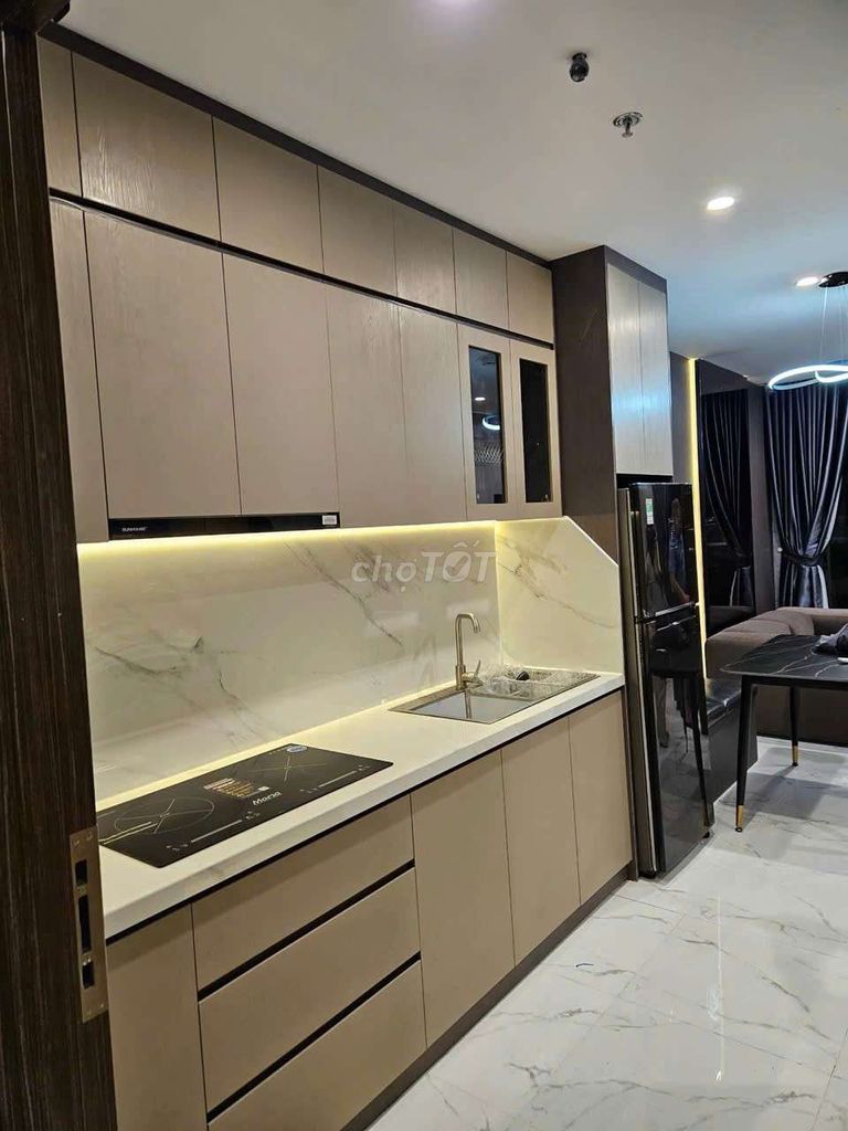 Rent 2 Bs bedrooms at 12 million full walls of Luxry Vaomes grand park