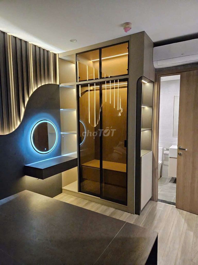 Rent 2 Bs bedrooms at 12 million full walls of Luxry Vaomes grand park