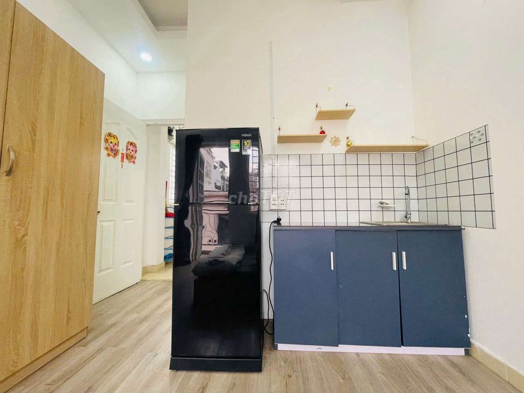 Go to Room 9 Lê Văn Sỹ, District 3.