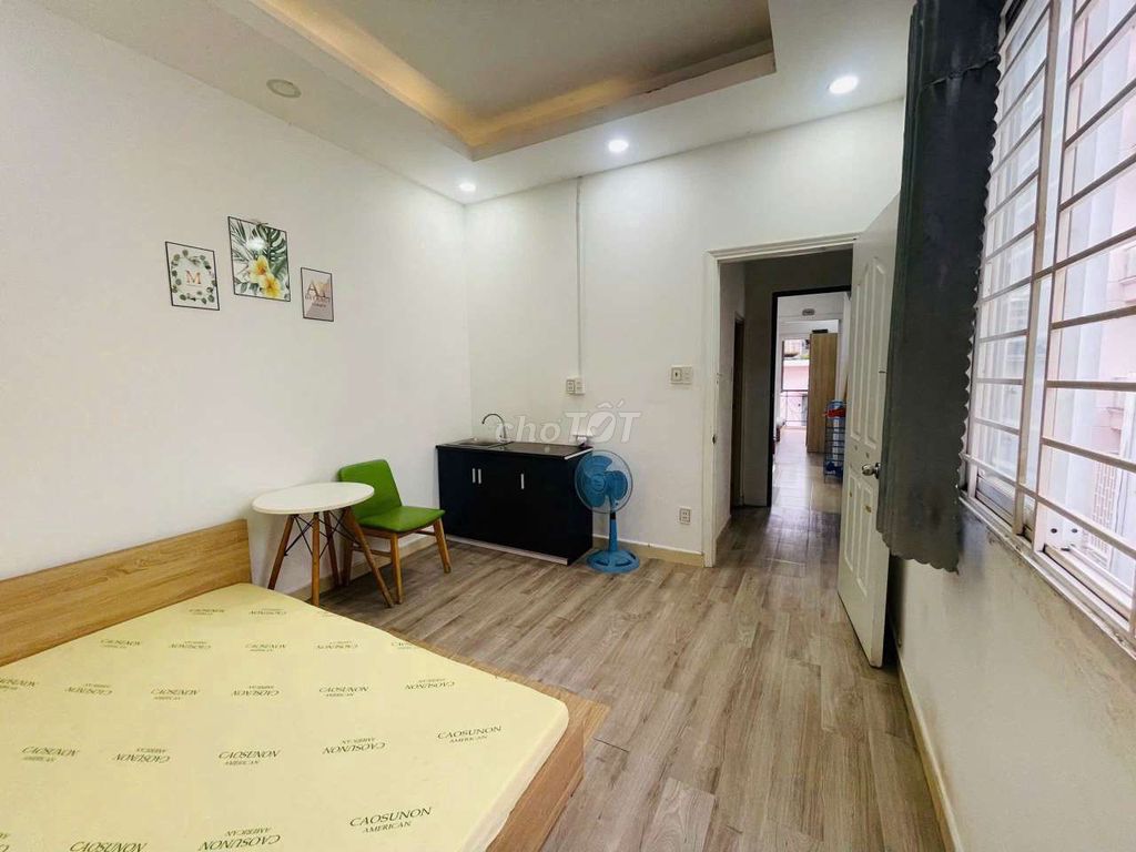 Go to Room 9 Lê Văn Sỹ, District 3.