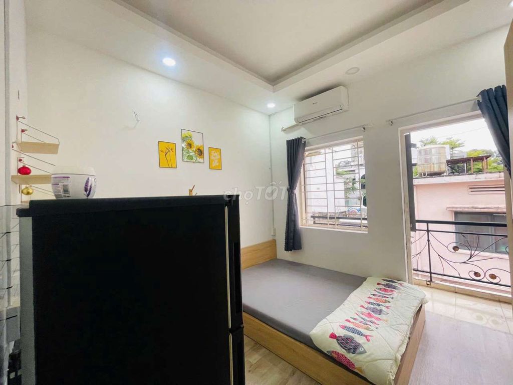 Go to Room 9 Lê Văn Sỹ, District 3.