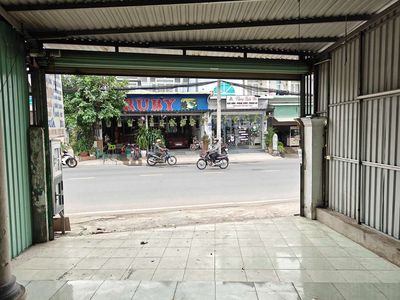 Rent a two-sided corner of Dương Công Khi, business, 12 million a month.