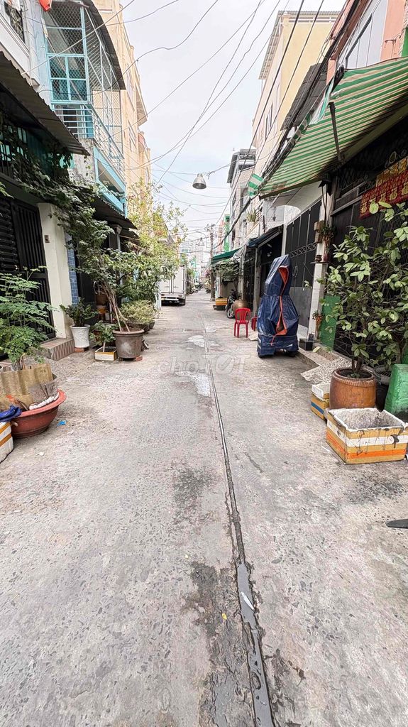 The new Hàn Hải Nguyên alley house.