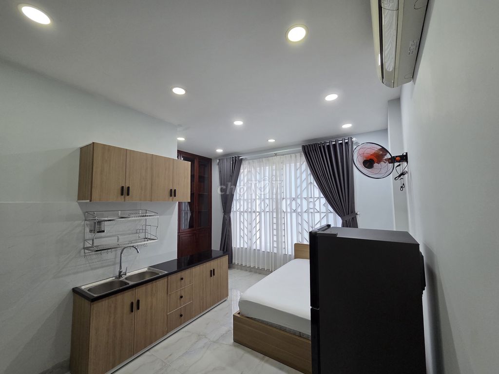 Small apartment on Âu Dương Lân.