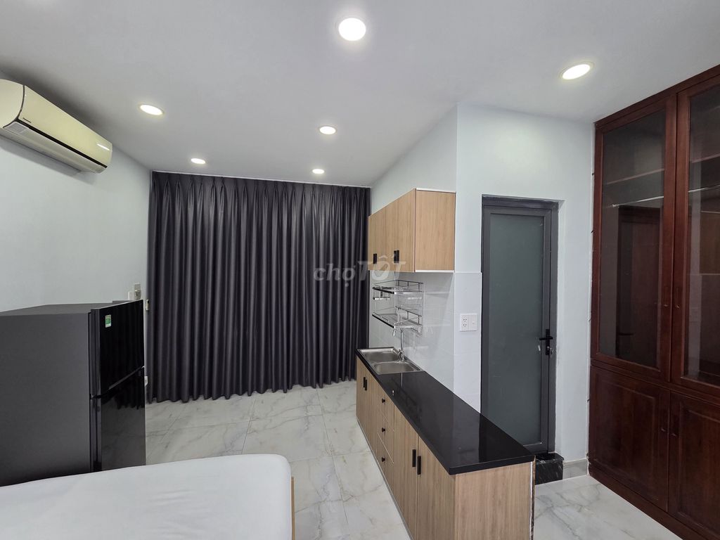 Small apartment on Âu Dương Lân.