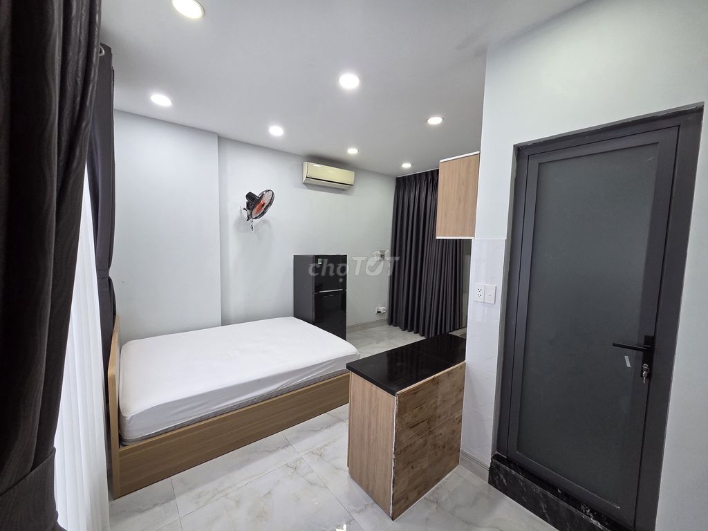 Small apartment on Âu Dương Lân.