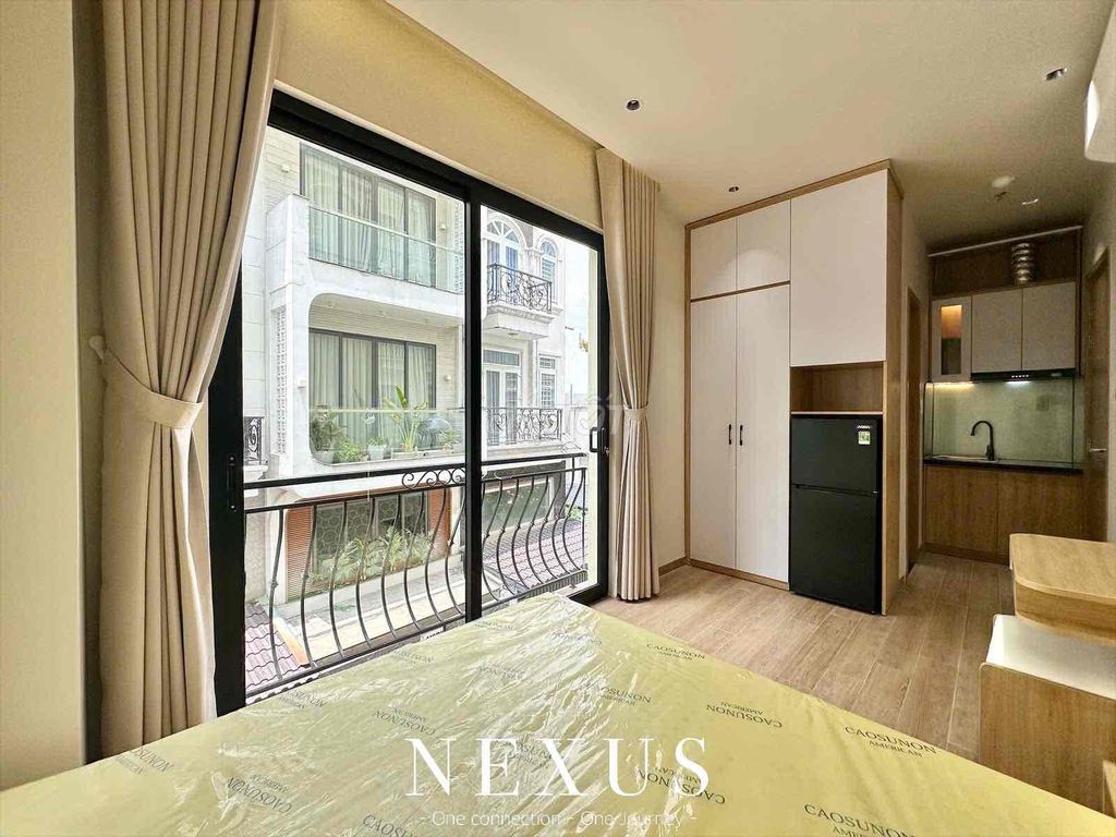 Rent a new balcony studio building a full interior at the S.H.I.E. Market.