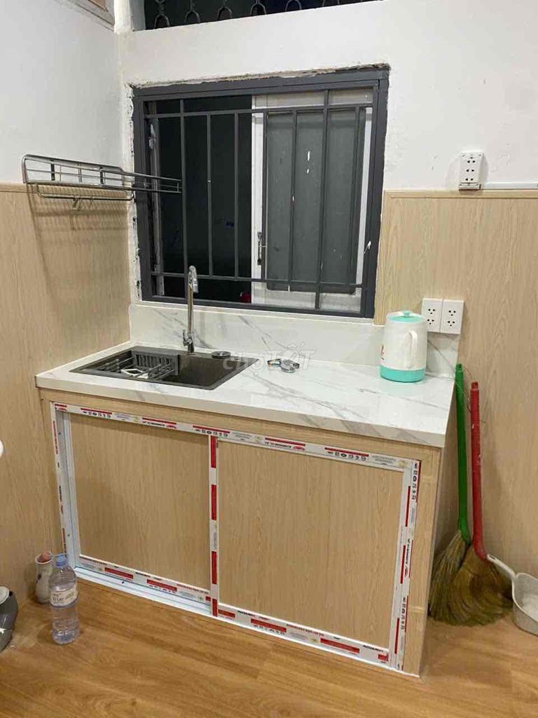 Rent the entire house. Use 47 meters, have air conditioning.