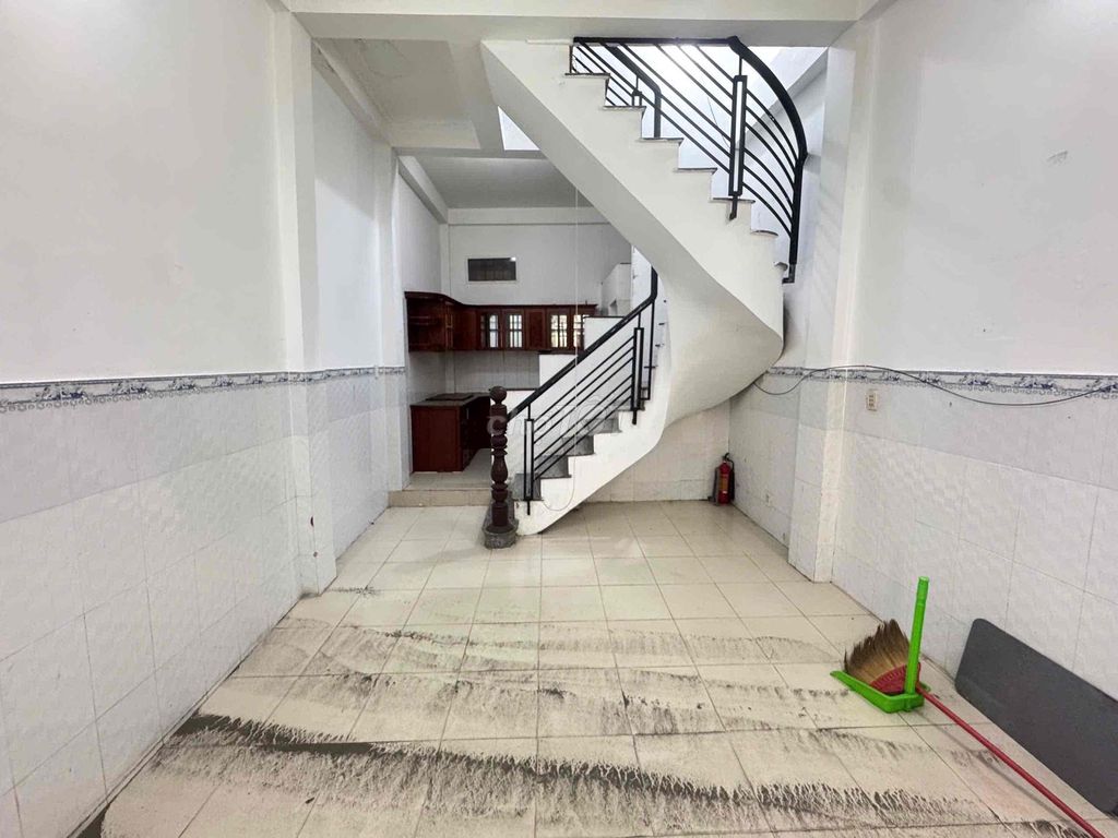 Rent the original house 46/ Bạch Đằng, Bình Thạnh - 1 MM 2 floors, 3 bedrooms