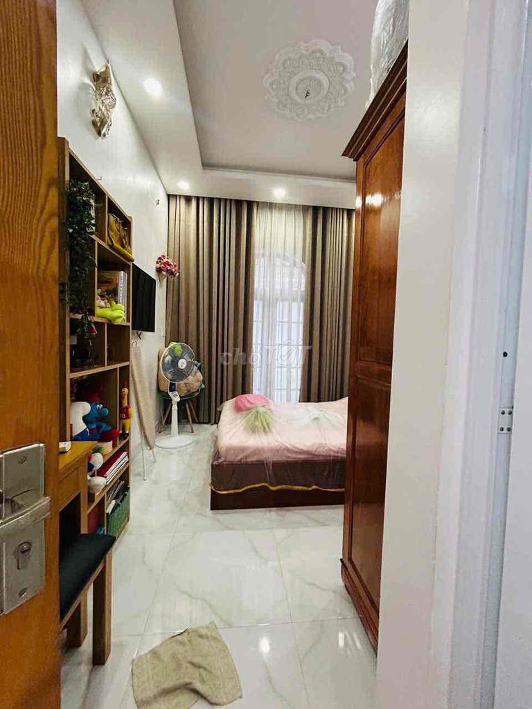 The square root of 2 Room Full Endway 645 Trần Xuân Soạn P.Tân Hưng
