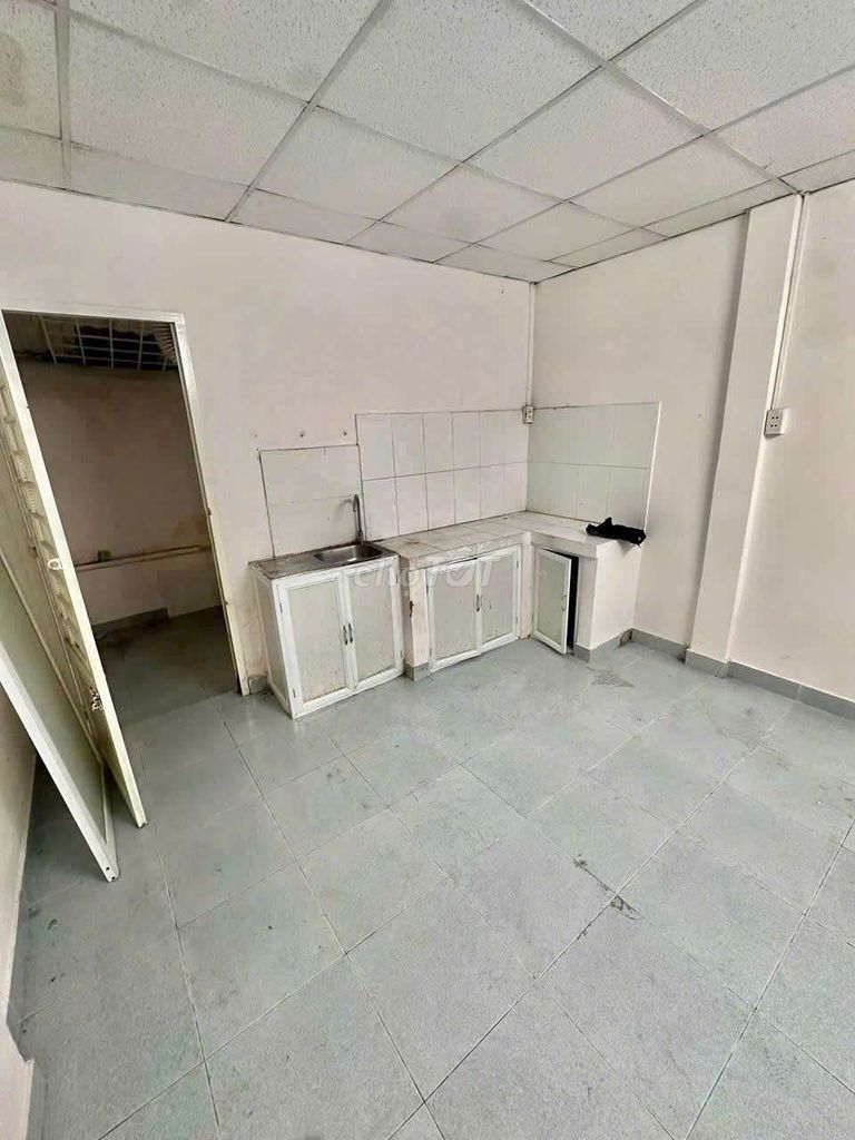 The vault-maker or the Park Street Office of District 7
