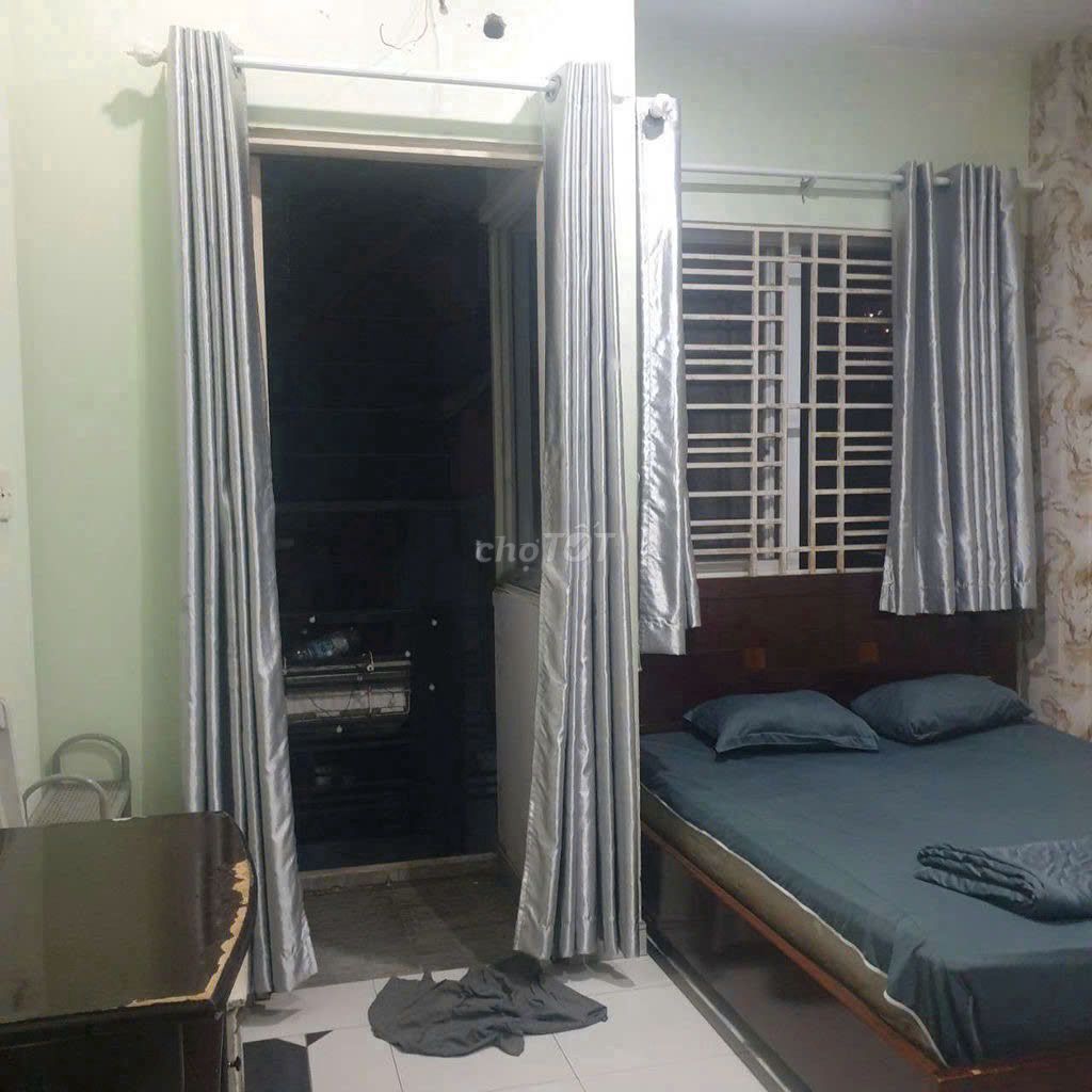 Rent the Hall of Light Street, District 3-$h.