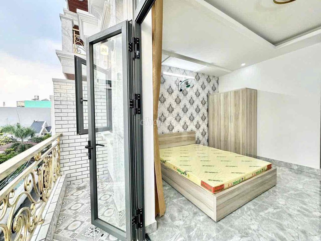 Rent on 59th Street 4 x16, 9 bedroom, 9 full elevator toilets