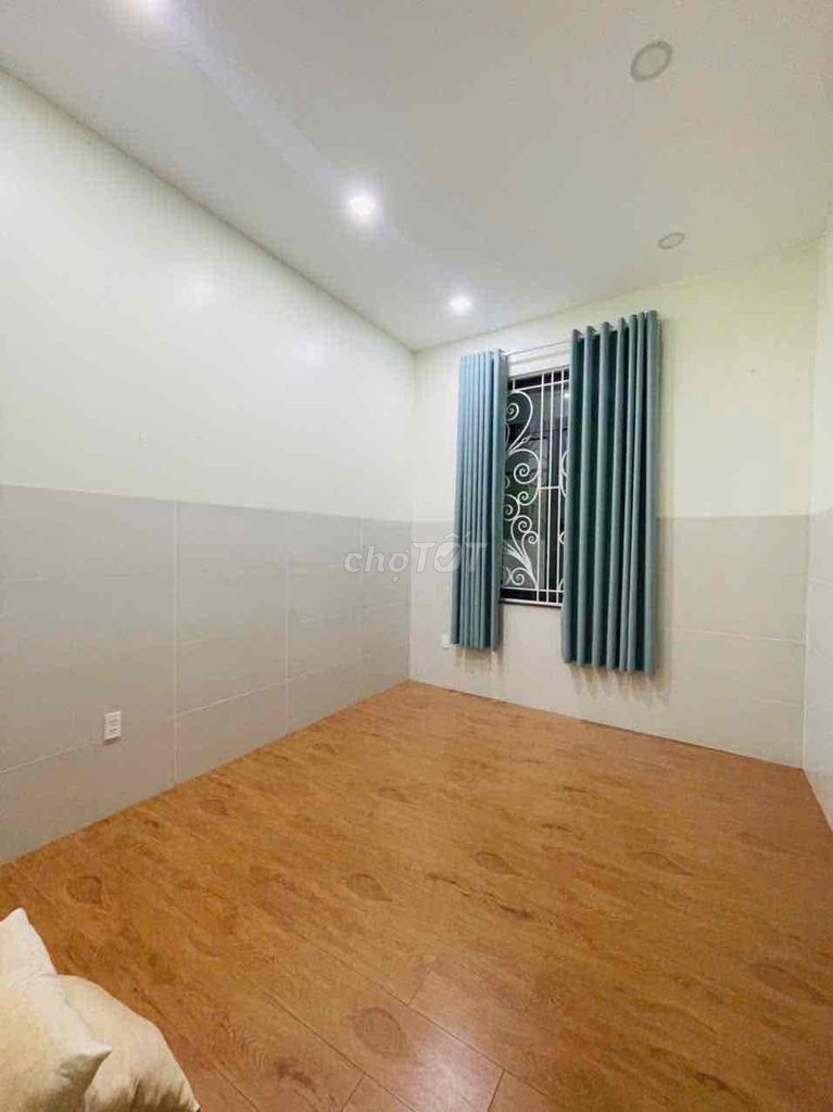 Rent Man Thiện Man Thiện 3th alley guard 1 million l 4 bedroom 3 toilets 11 million a month
