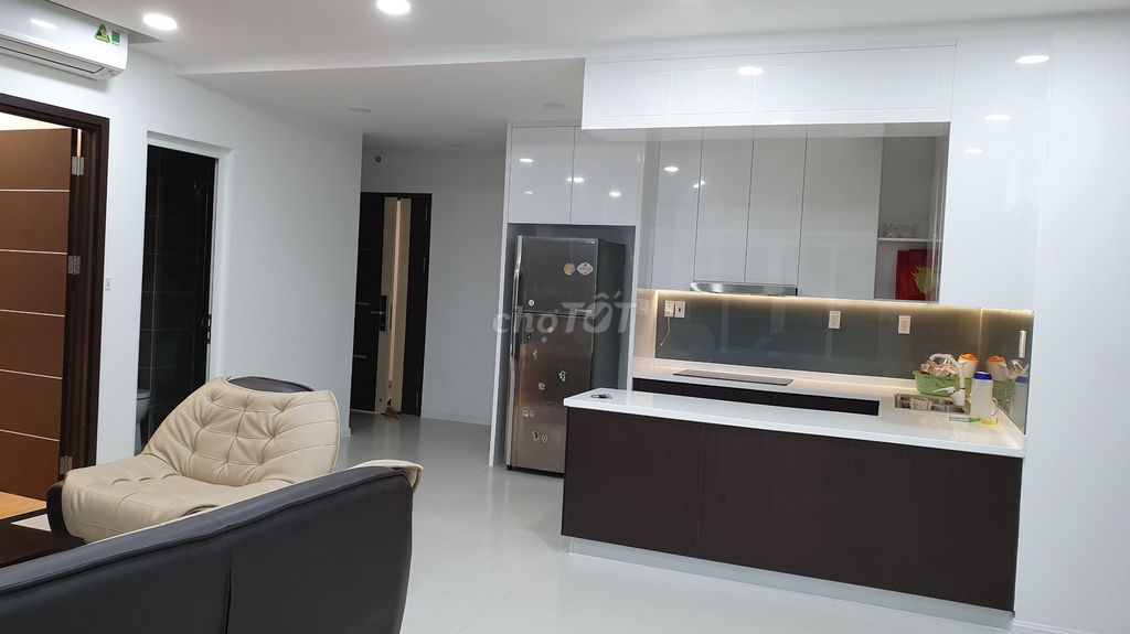 It's a good price for downtown 10th. 100 M2 (3 bedroom - 2 toilets) Xi Grand Court