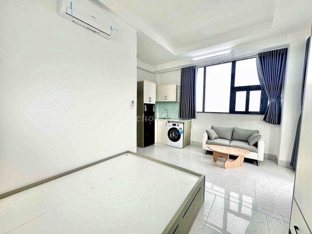 Warranty High House Full Seven.