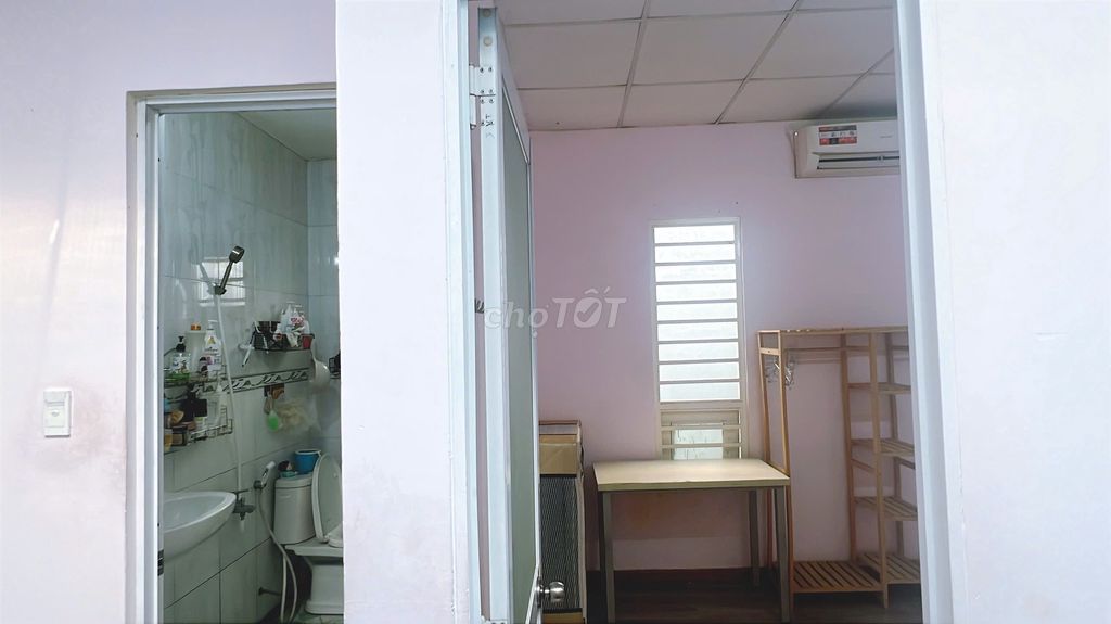 There's one room--for women to rent, Nơ Trang Long, near vlu, Hutech, stu, gtvt