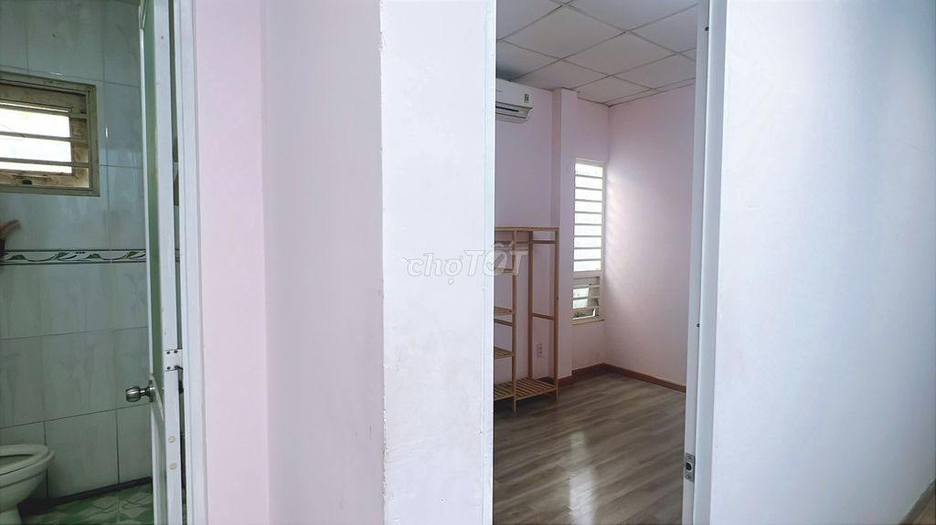 There's one room--for women to rent, Nơ Trang Long, near vlu, Hutech, stu, gtvt