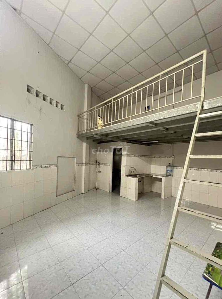 Room is Kha Vạn Cân and 2 Trường Thọ 30mm2 am. 3.8 million.