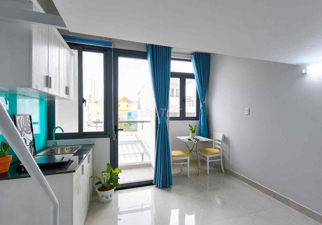 Rent a nice new RlSB hotel elevator Nơ Trang Long.