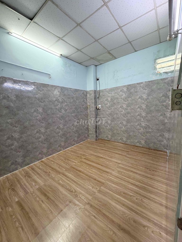 The owner himself rented the District Office 11