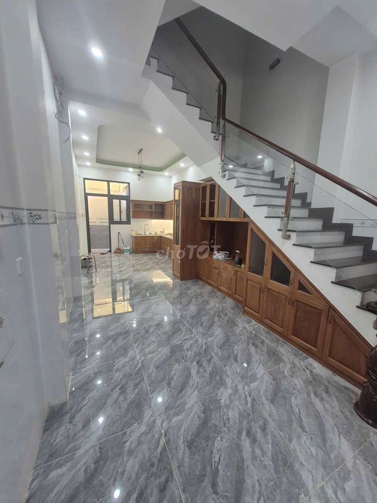 New house is 100% off 30 Linh Đông.