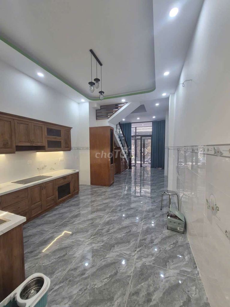 New house is 100% off 30 Linh Đông.