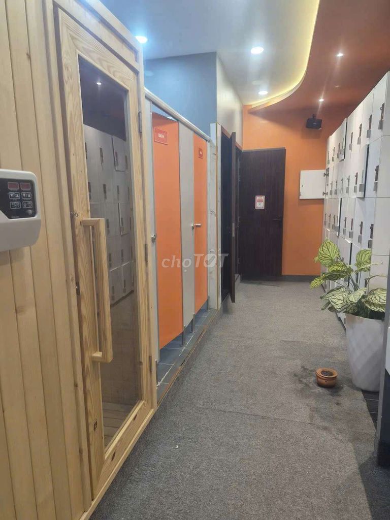 Rent Quốc lộ 50 cash near District 8-- which is the service apartment-- 22 x 30 M