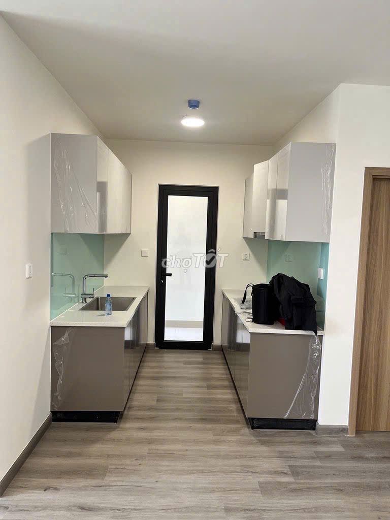 Rent apartment Fuxion Home, 72 meters of basic drums. Eight million a month.