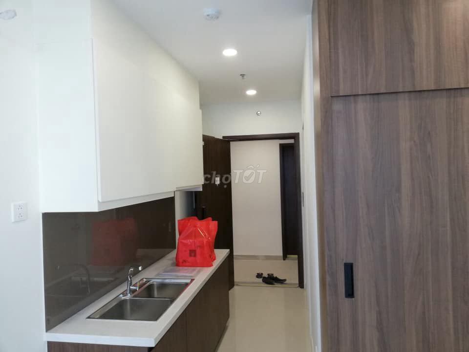 Need to rent the Officel Central Premium-28 m with interior. Eight million.