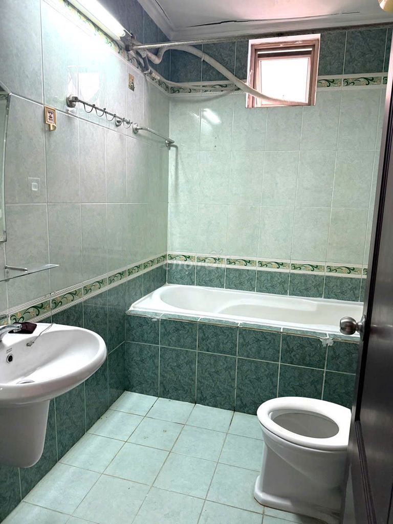 Rent Screc Tower 82 M2-- 2 bedrooms, full interior, view river