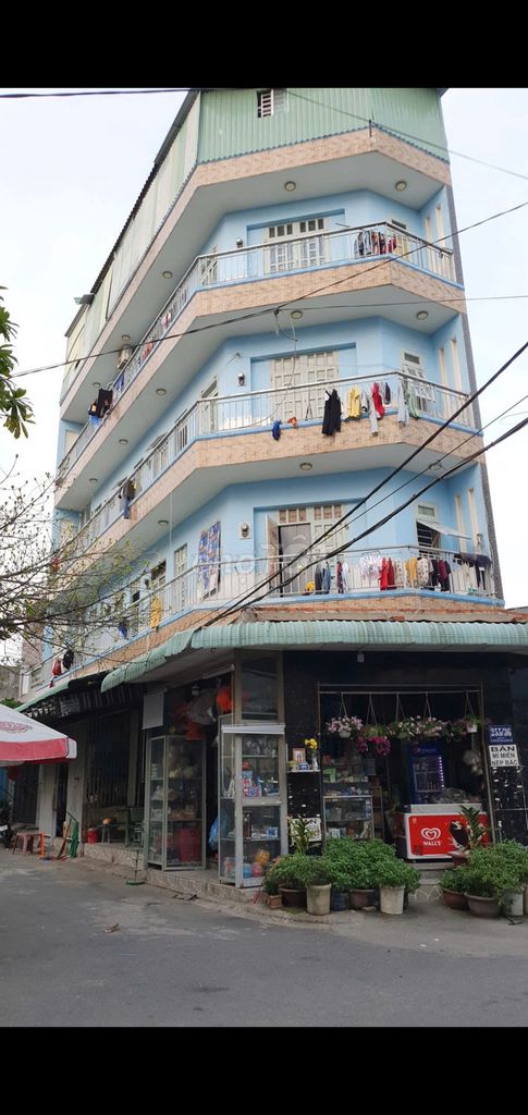 The rent is near 1.6 degrees (4.6.4.4 cm)