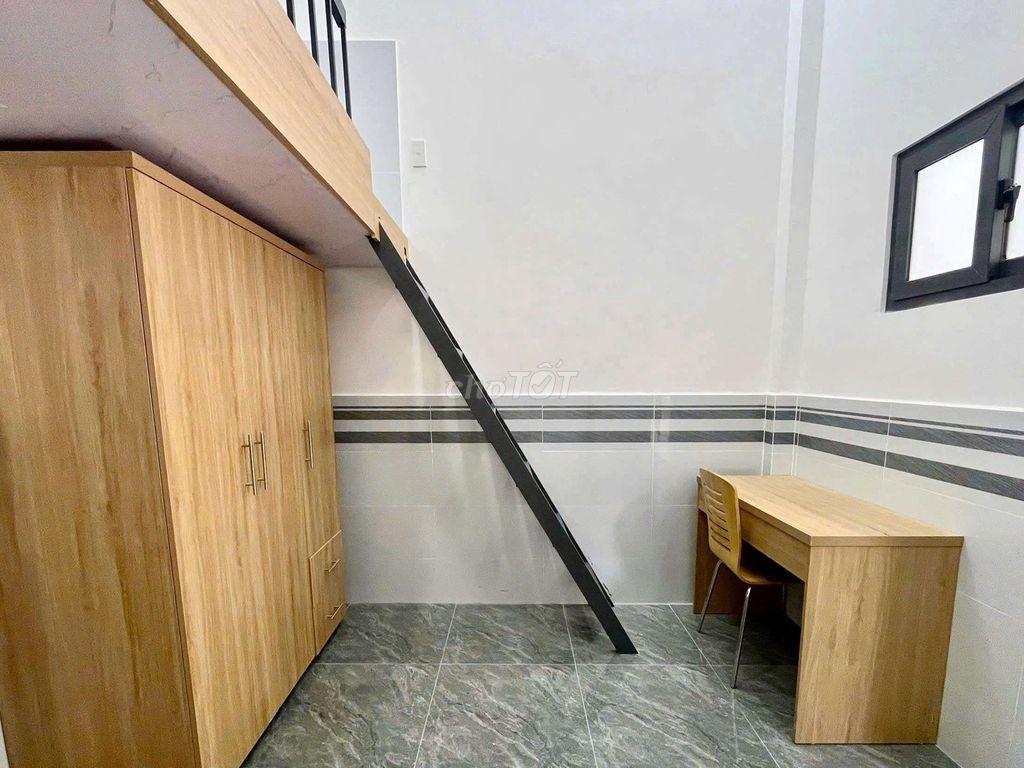 The interior room is 500 M's away from the agricultural university.