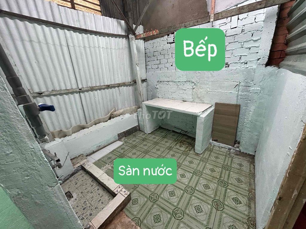 Rent the House near the Market.