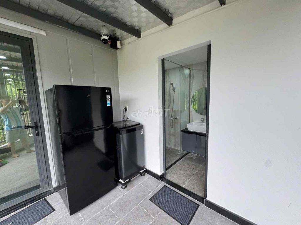 Five hundred meters near the Grand park District 9