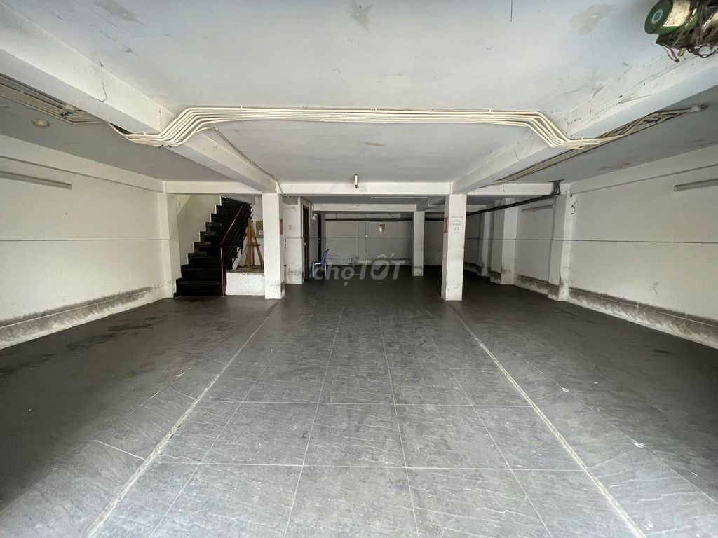 Rent a Nguyễn Văn Lượng 8 X16 M ground-floor vault