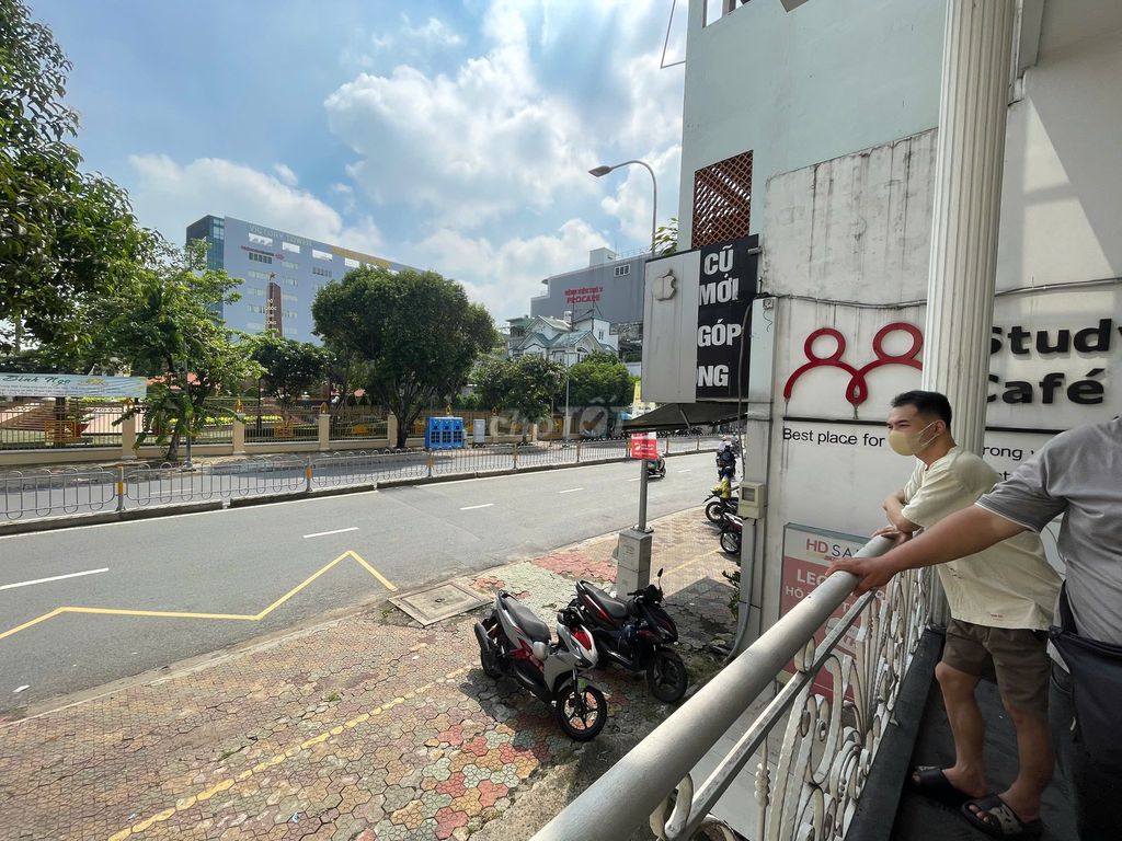 Rent a Nguyễn Văn Lượng 8 X16 M ground-floor vault