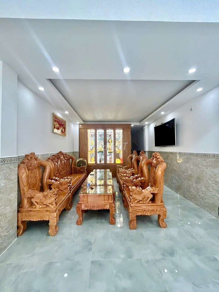 Rent a new home Full interior missile area 420 meters