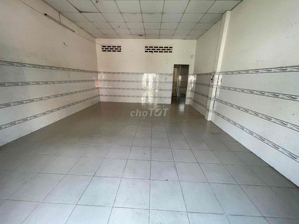 Rent the entire house 5.5 x 20 meters, level four, one bedroom, Tân Hưng Thuận, District 12. 6 million.