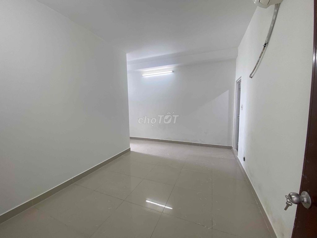 It's for Belleza, 7/80 meters, 9 million.