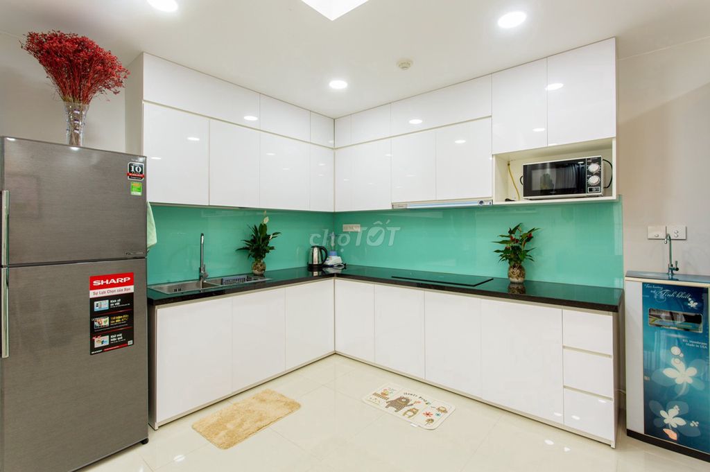 Rent Carillon 1, Tân Bình, 100 meters, 3 bedrooms, price: 15 million a month.
