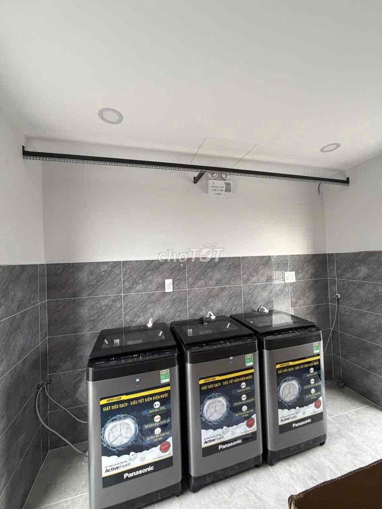 New hostels build free service 1 million/5/ng, water 100 k/ng, car 100 k/ng