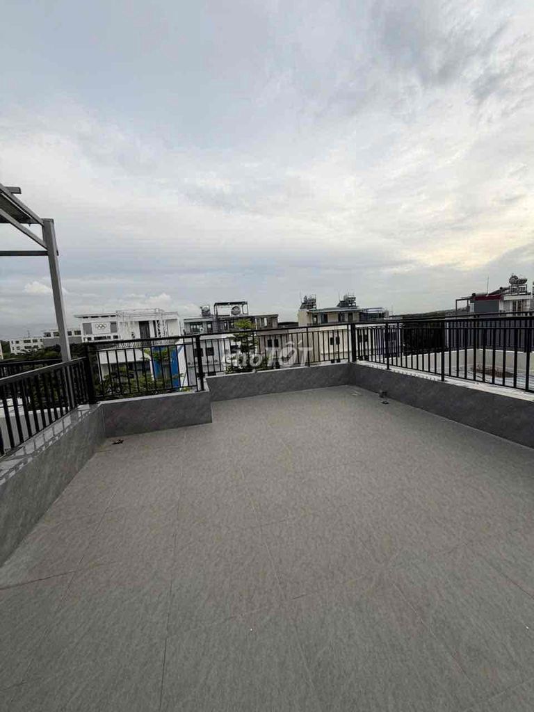 New hostels build free service 1 million/5/ng, water 100 k/ng, car 100 k/ng