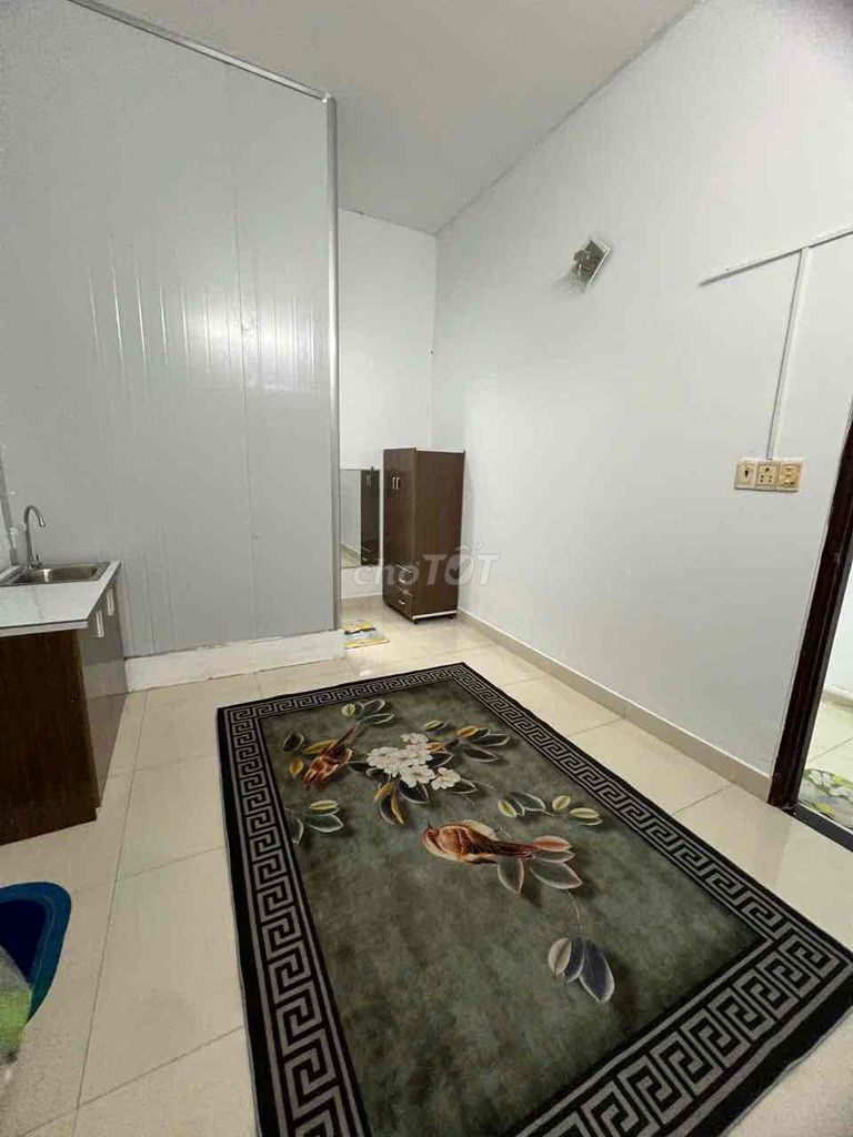 Rent a free time room. Phước Long B. District 9